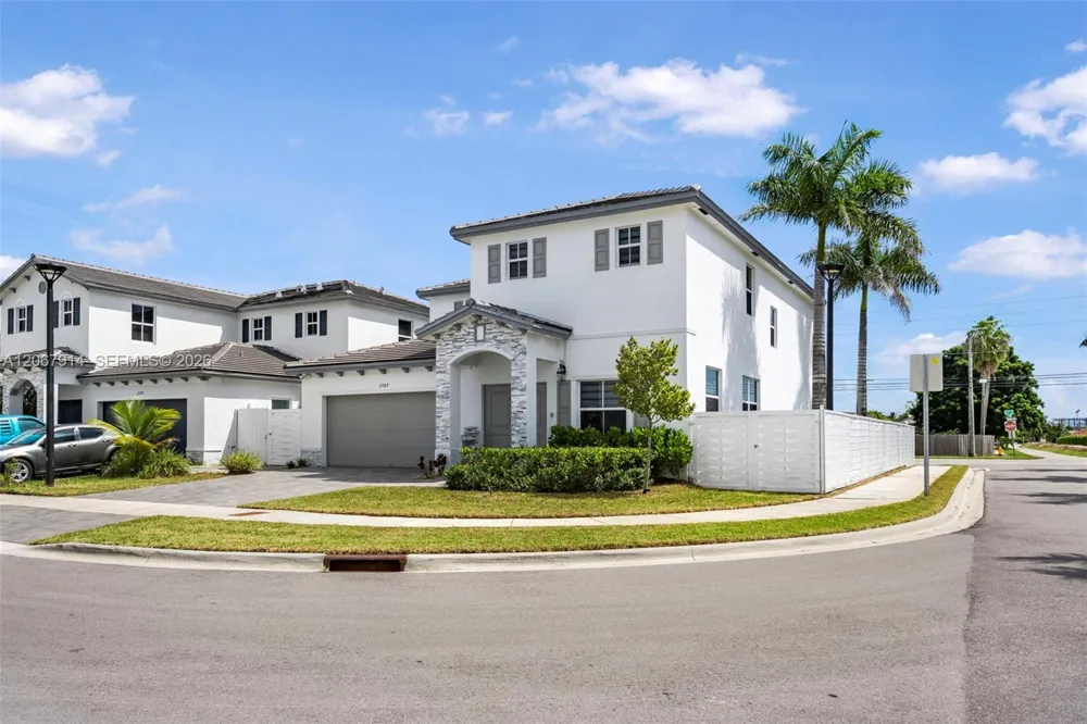 21189 SW 127th Ct Miami, FL 33177