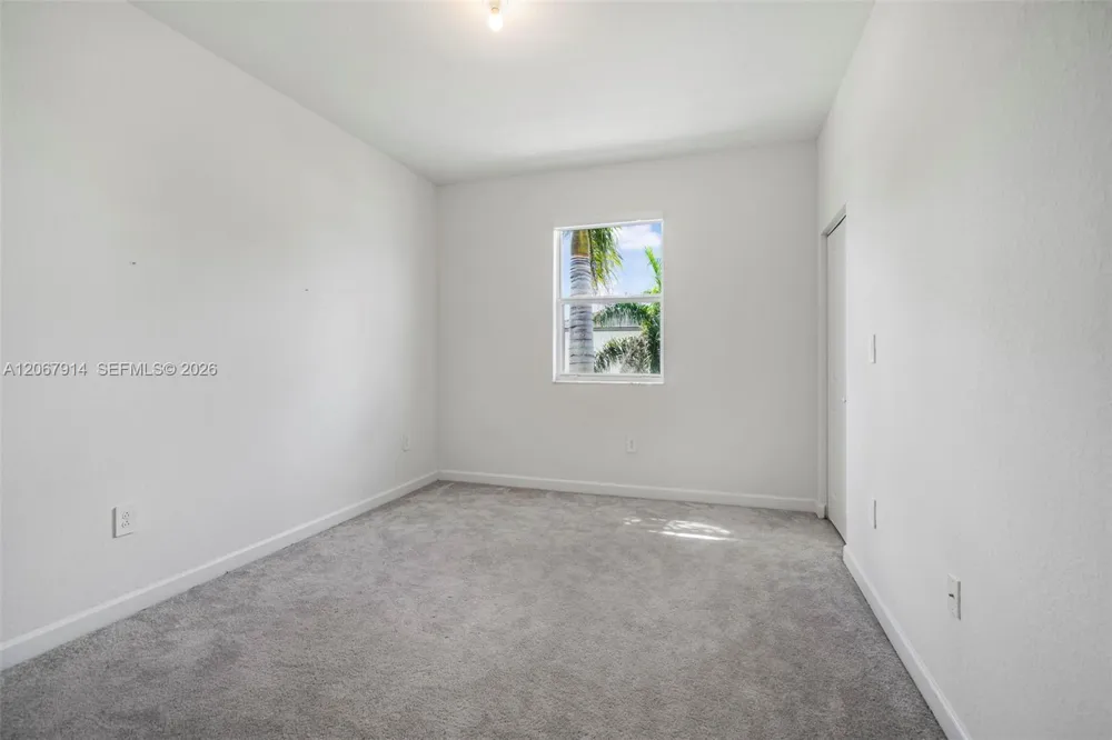 21189 SW 127th Ct Miami, FL 33177