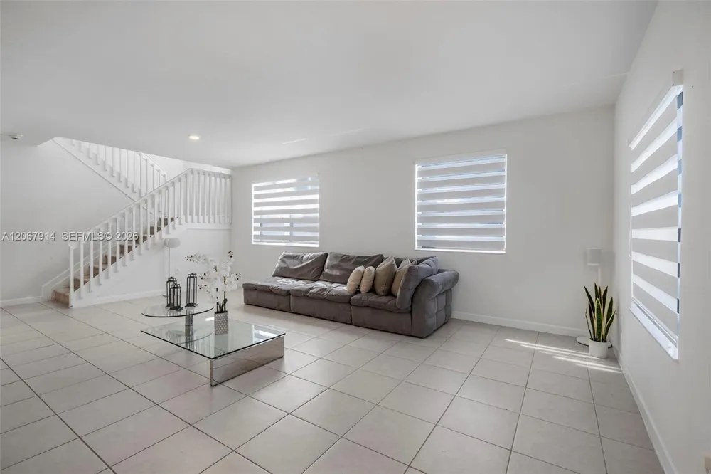 21189 SW 127th Ct Miami, FL 33177