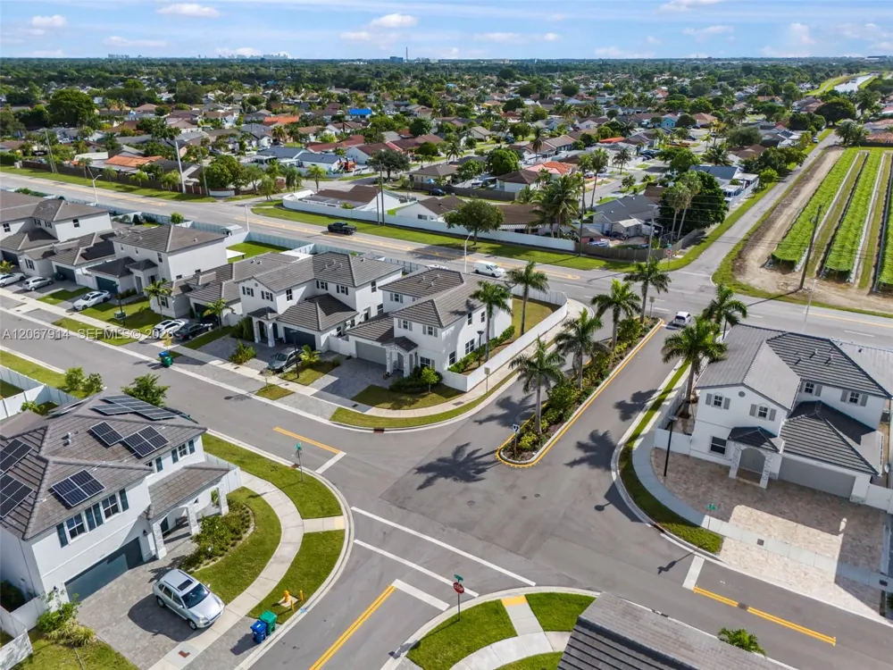 21189 SW 127th Ct Miami, FL 33177