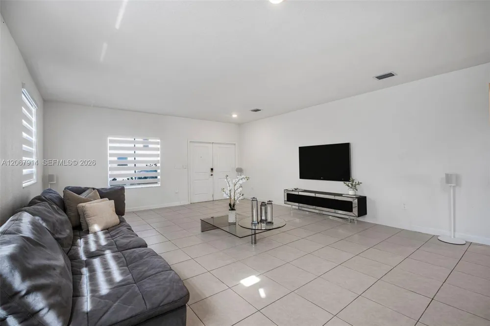21189 SW 127th Ct Miami, FL 33177