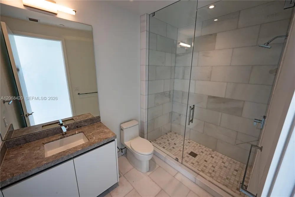 175 SE 25th Rd #1002 Miami, FL 33129