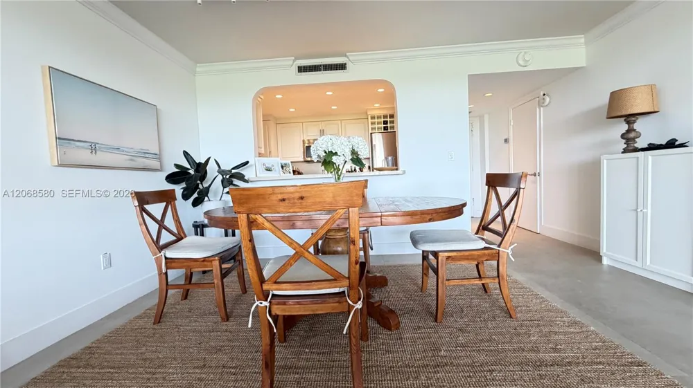 155 Ocean Lane Dr #702 Key Biscayne, FL 33149
