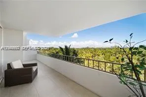155 Ocean Lane Dr #702 Key Biscayne, FL 33149