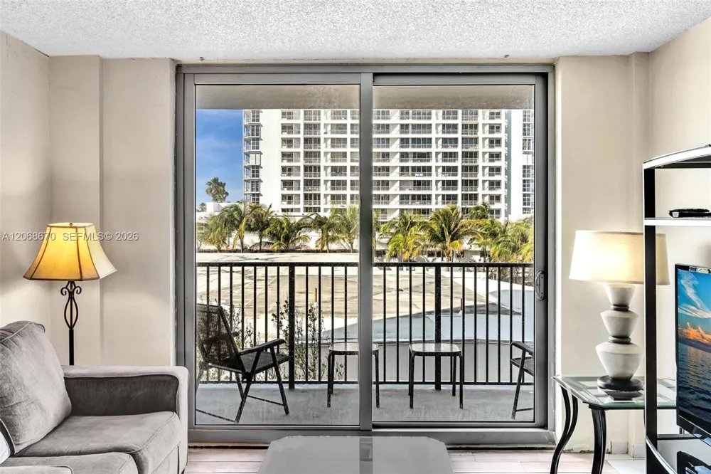9273 Collins Ave #308 Surfside, FL 33154