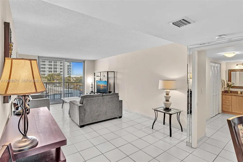 9273 Collins Ave #308 Surfside, FL 33154