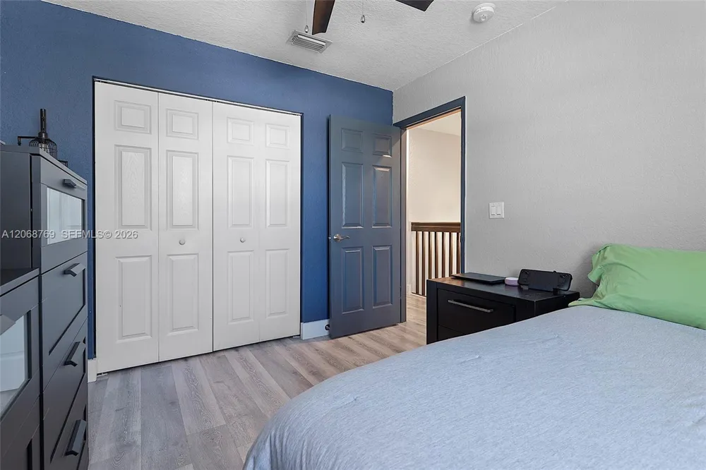 3850 NW 90th Way Sunrise, FL 33351