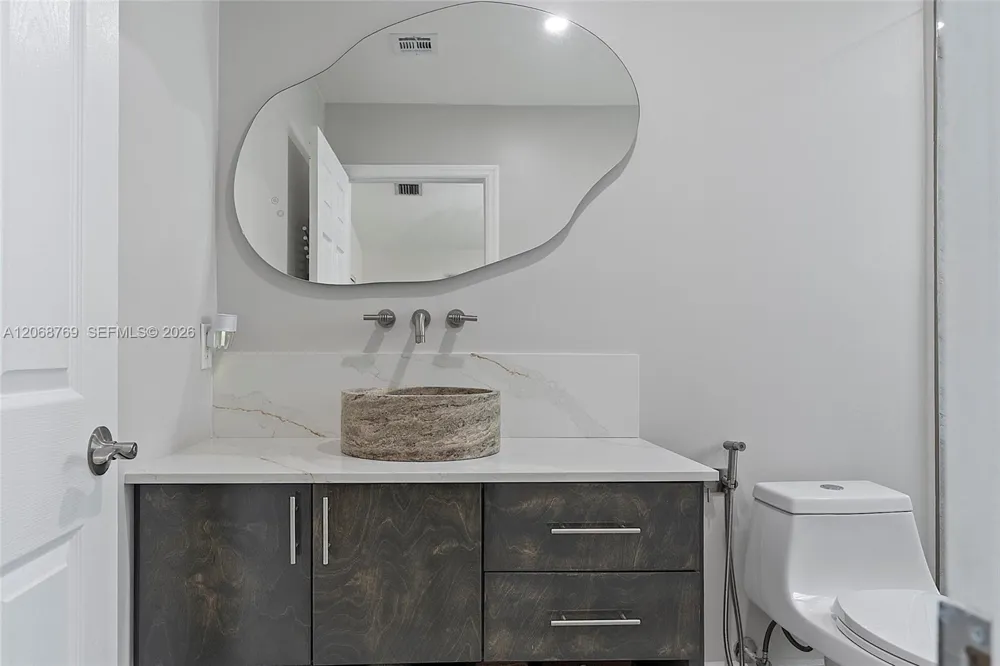 3850 NW 90th Way Sunrise, FL 33351