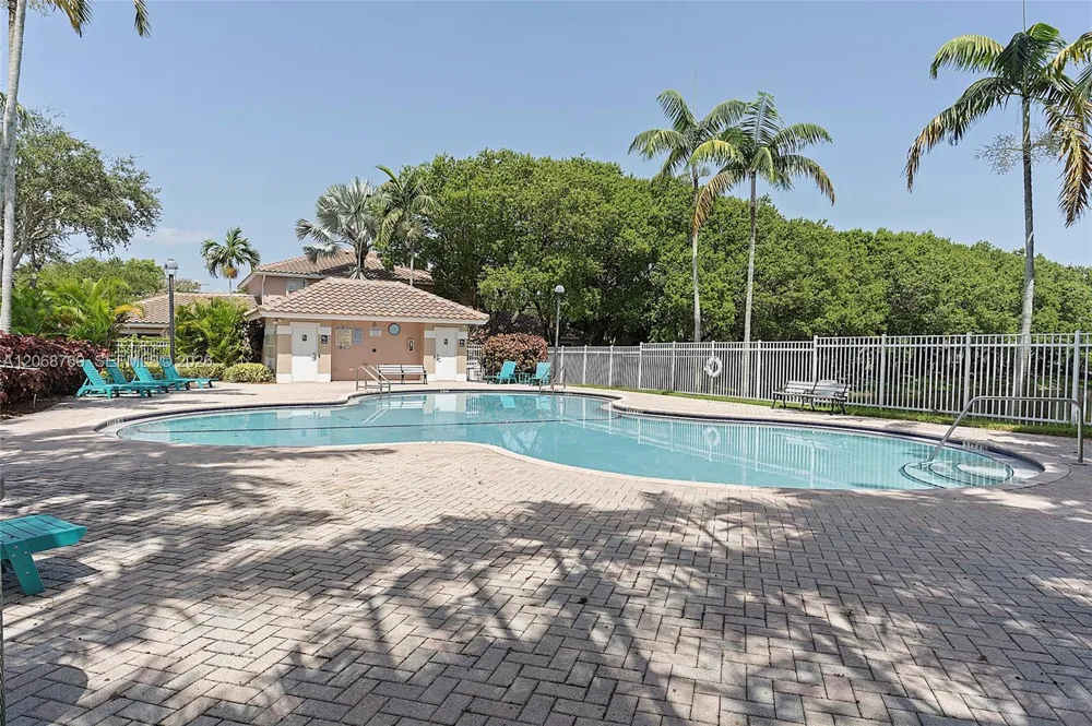 3850 NW 90th Way Sunrise, FL 33351