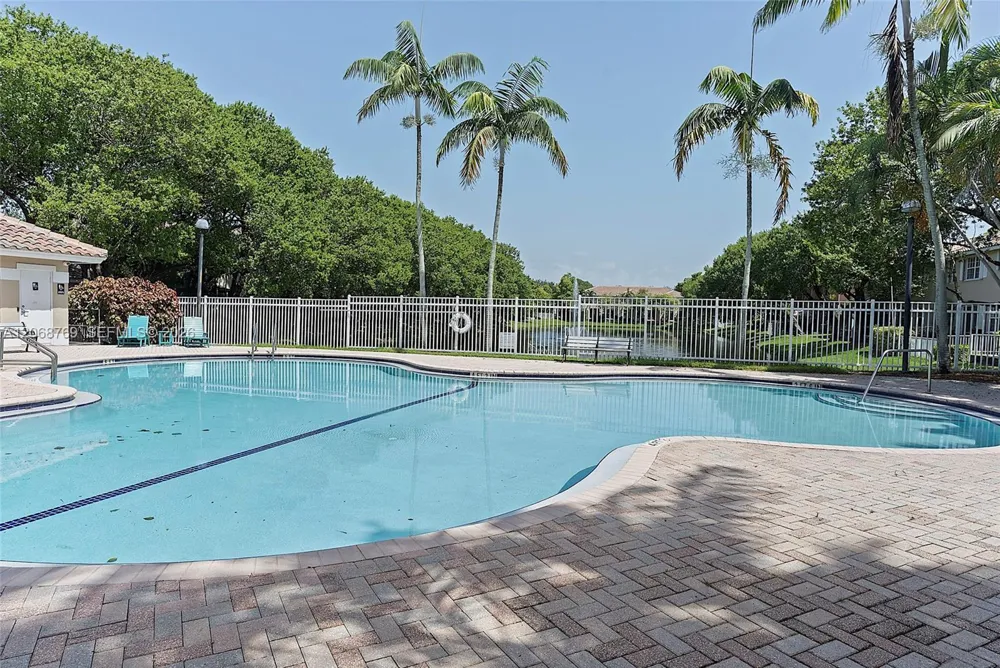 3850 NW 90th Way Sunrise, FL 33351