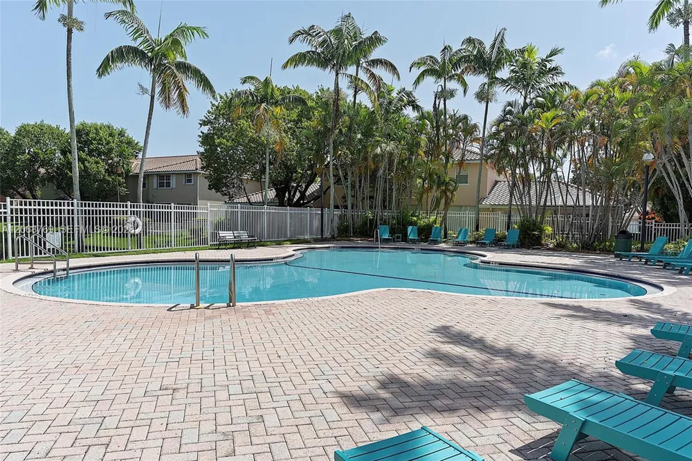 3850 NW 90th Way Sunrise, FL 33351
