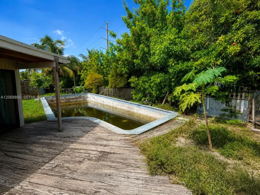 1409 Broadmoor North Lauderdale, FL 33068