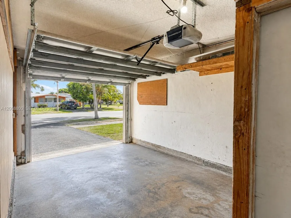 1409 Broadmoor North Lauderdale, FL 33068