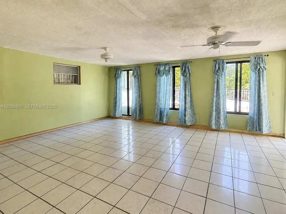 1409 Broadmoor North Lauderdale, FL 33068