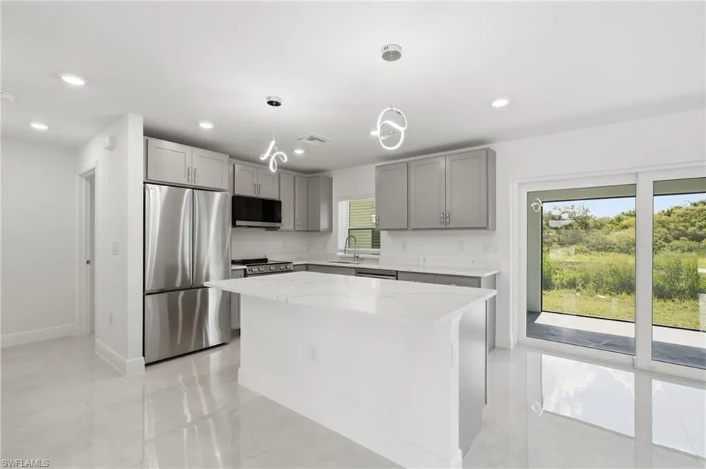 645 Whitmore Loop Lehigh Acres, FL 33972