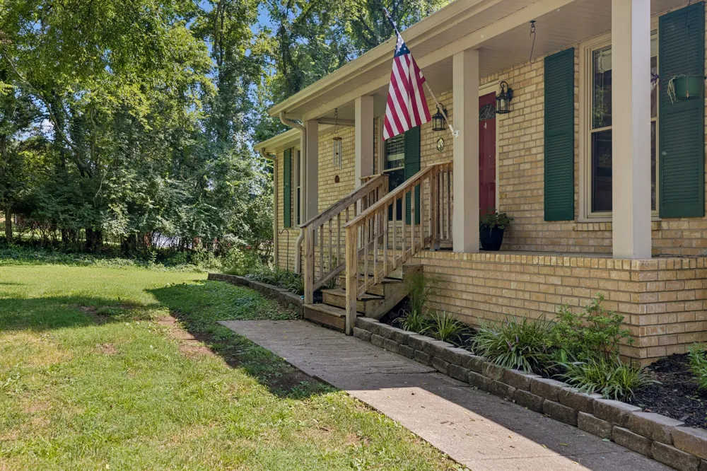 609 Clifton Dr Goodlettsville, TN 37072