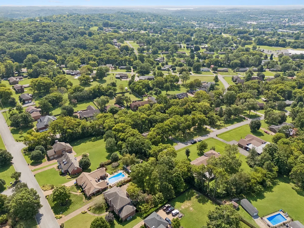 609 Clifton Dr Goodlettsville, TN 37072