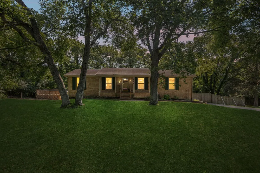 609 Clifton Dr Goodlettsville, TN 37072