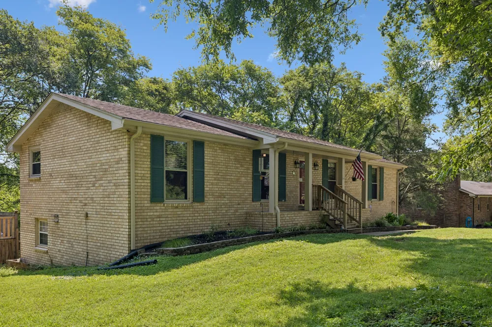 609 Clifton Dr Goodlettsville, TN 37072