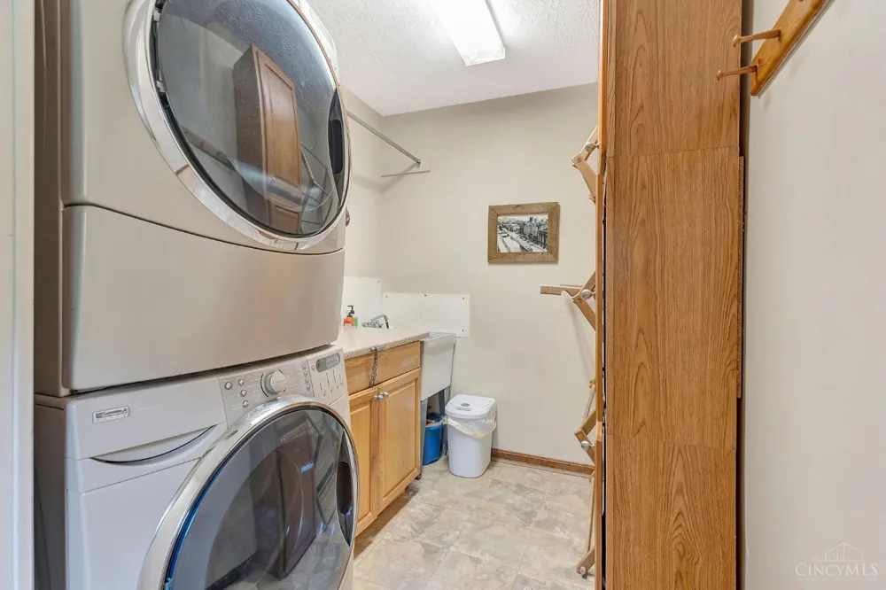 7863 Bridgetown Road Miami, OH 45002