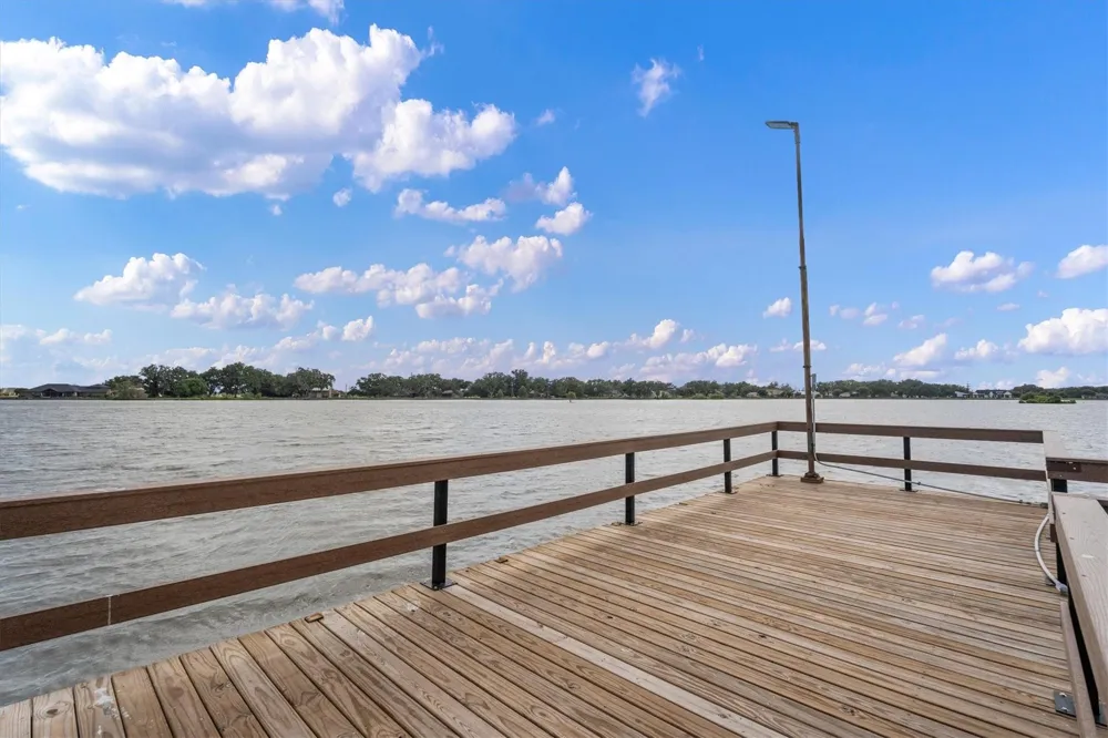 41614 Cherokee Trail Angleton, TX 77515