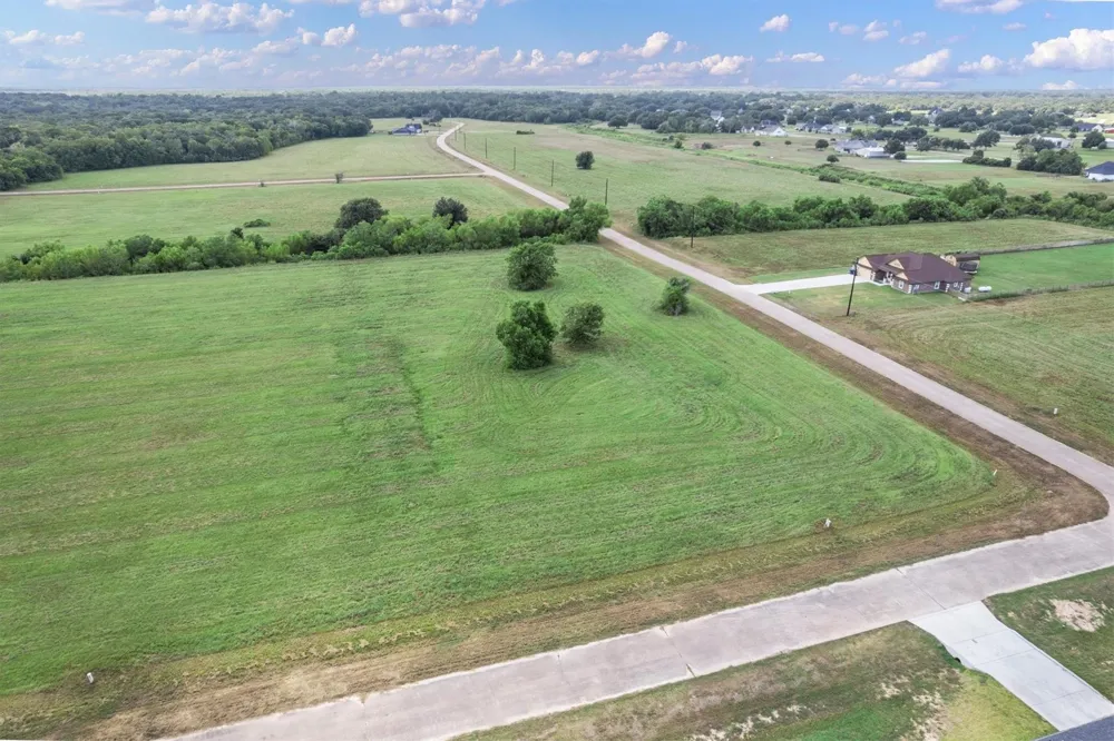 41614 Cherokee Trail Angleton, TX 77515