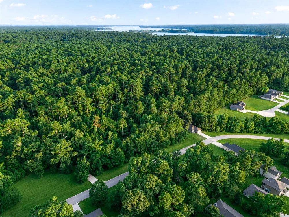 100 Forest Drive Huntsville, TX 77340