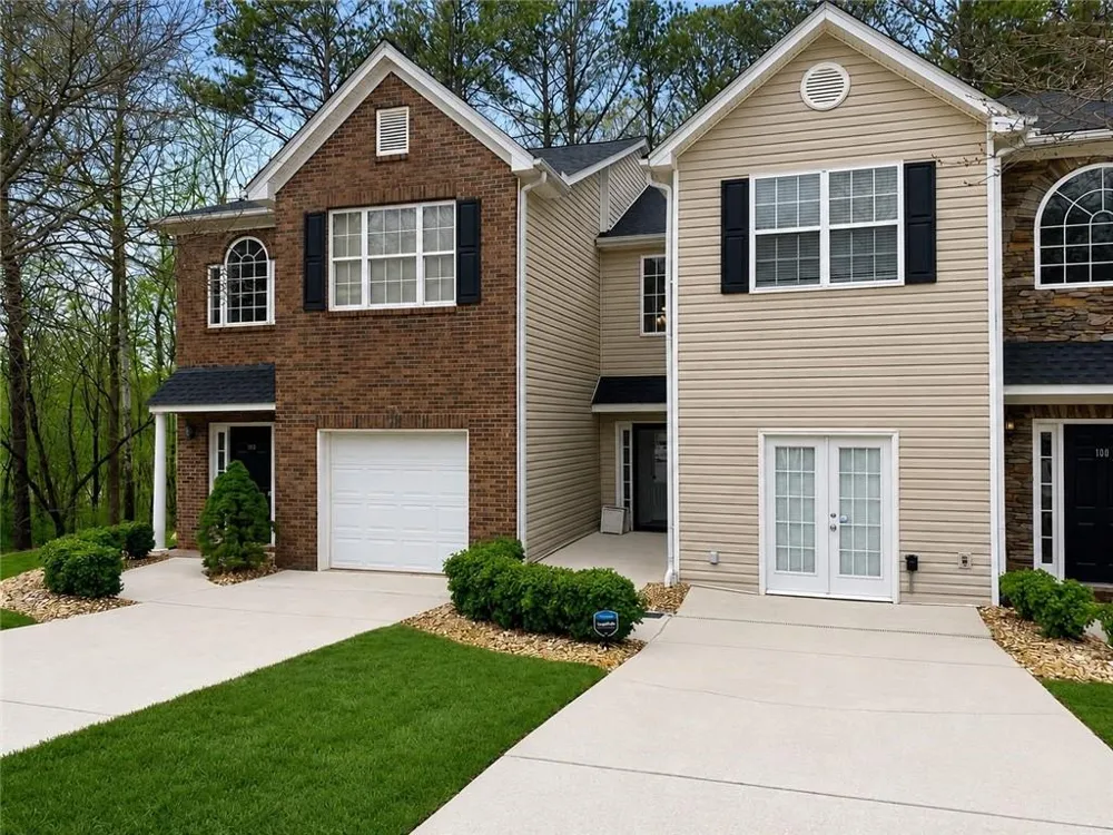 102 Creekwood Drive Woodstock, GA 30188