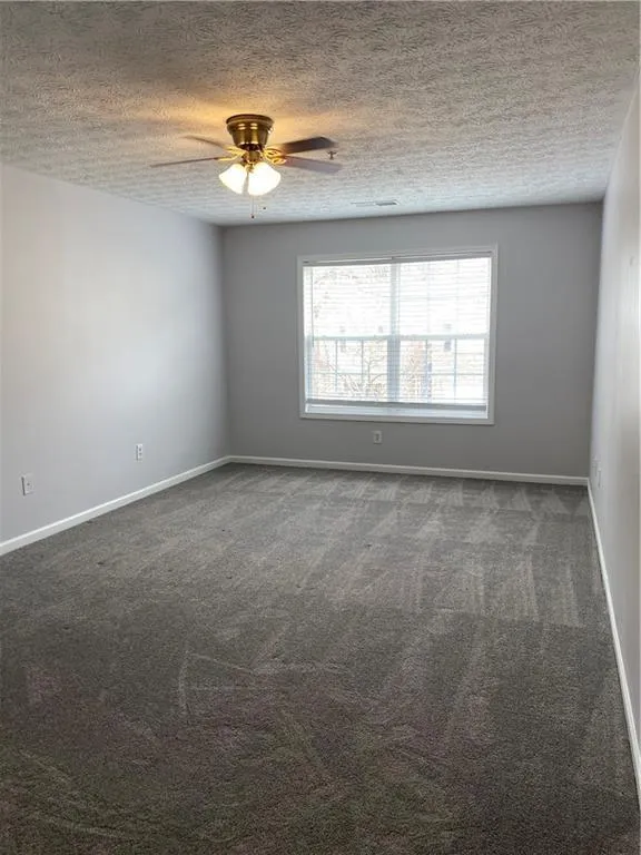 102 Creekwood Drive Woodstock, GA 30188