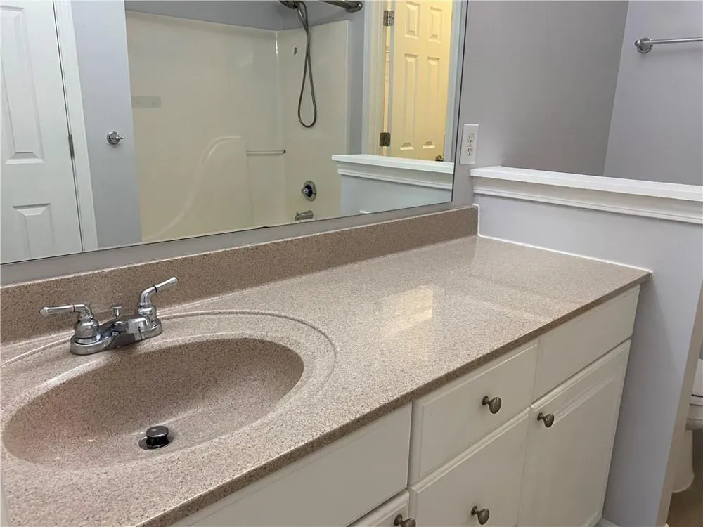 102 Creekwood Drive Woodstock, GA 30188