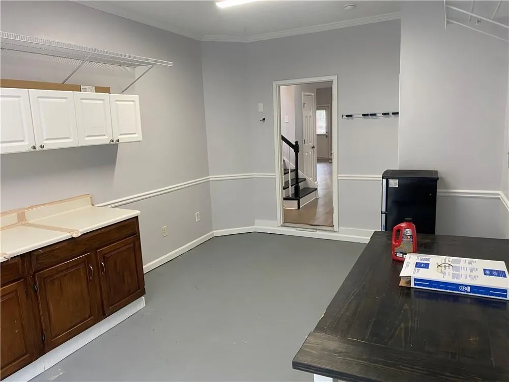 102 Creekwood Drive Woodstock, GA 30188