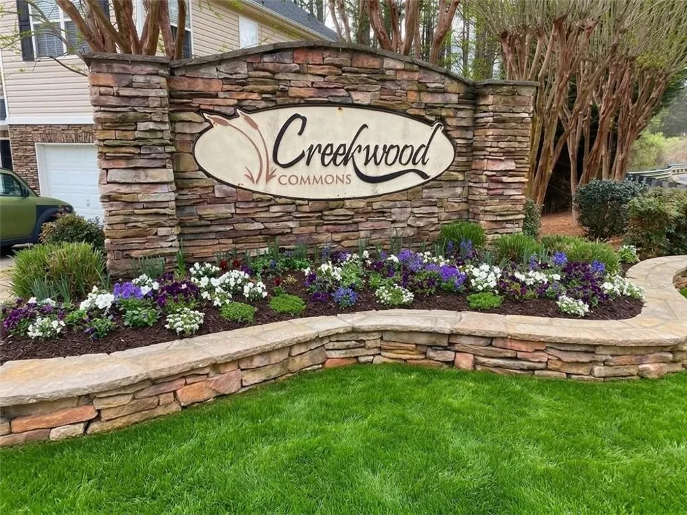 102 Creekwood Drive Woodstock, GA 30188