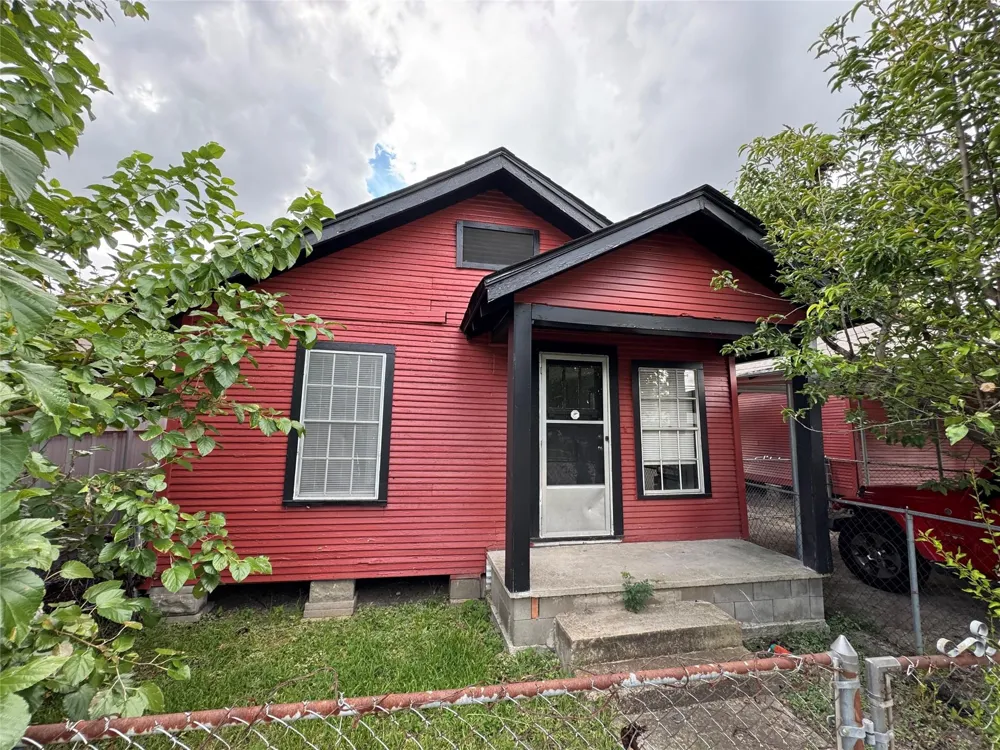 1504 Luzon Street Houston, TX 77009