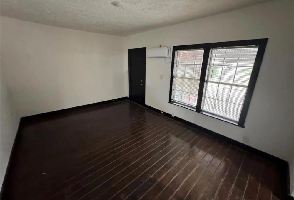 1504 Luzon Street Houston, TX 77009