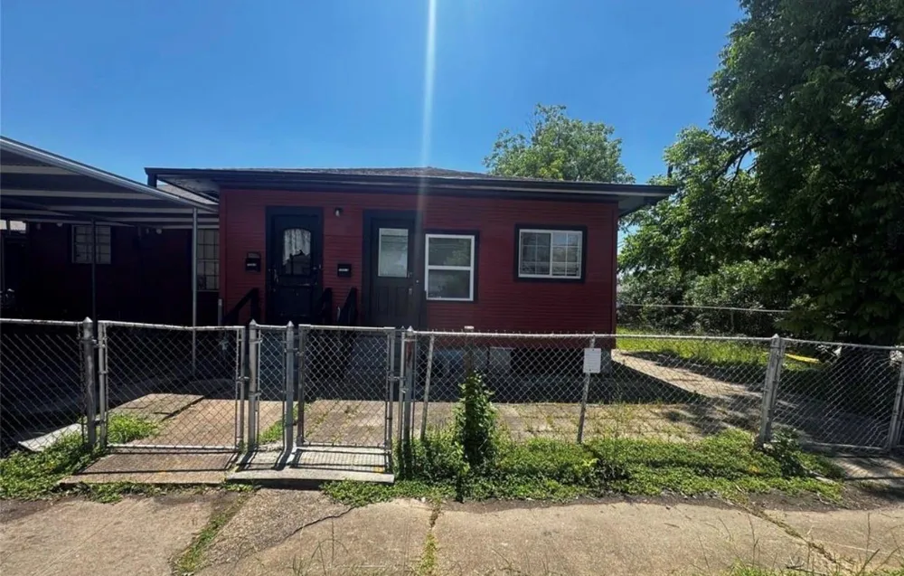 1504 Luzon Street Houston, TX 77009