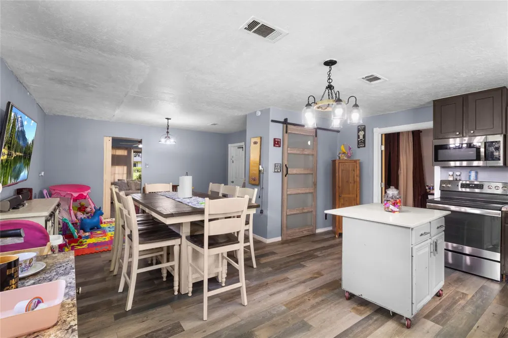 4965 Park St Beaumont, TX 77705