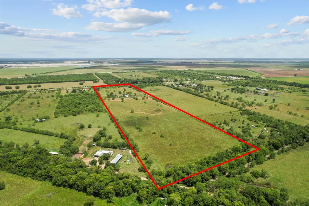 910 County Road 491 Dayton, TX 77535
