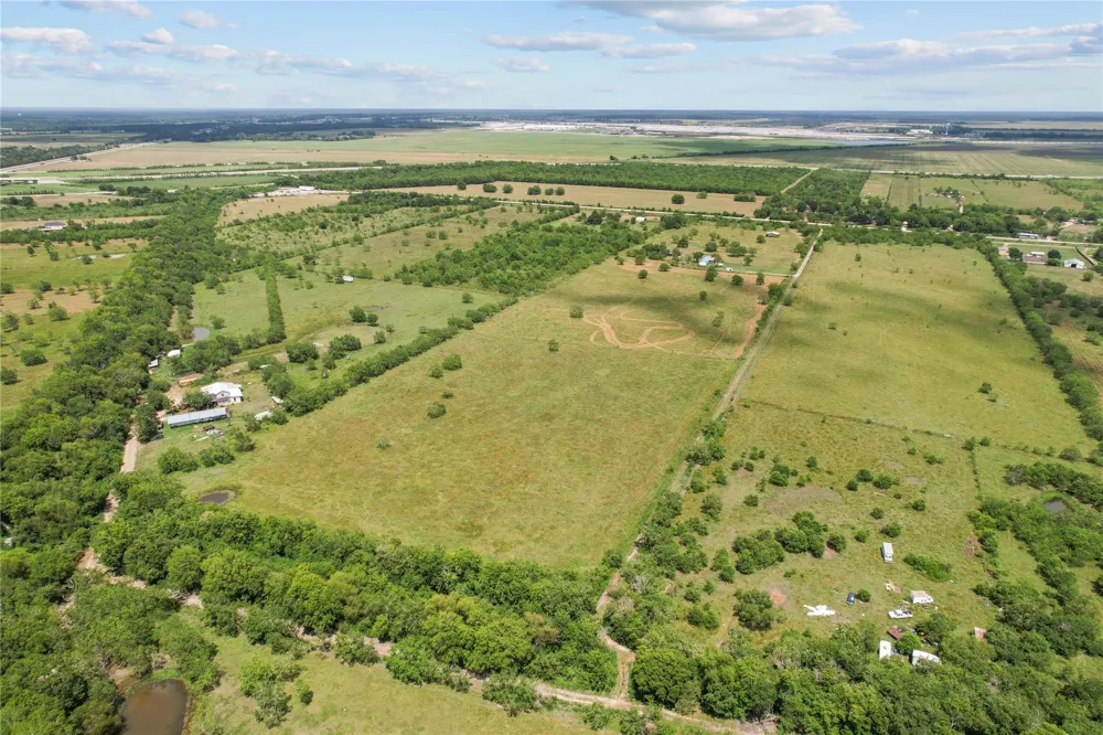 910 County Road 491 Dayton, TX 77535