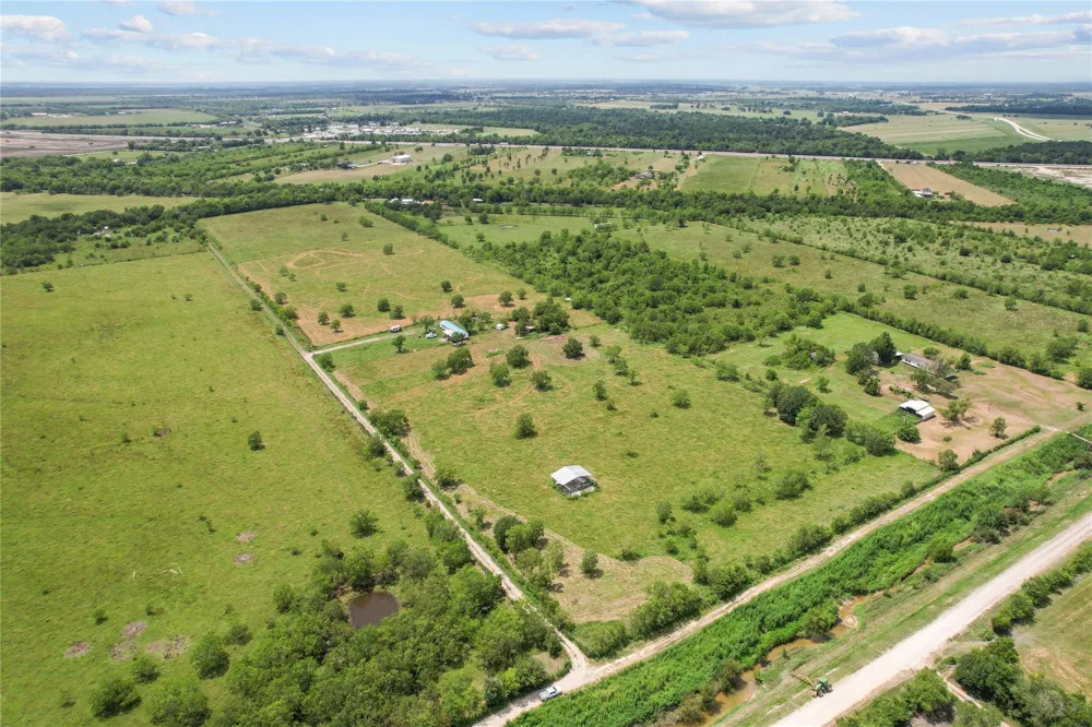910 County Road 491 Dayton, TX 77535