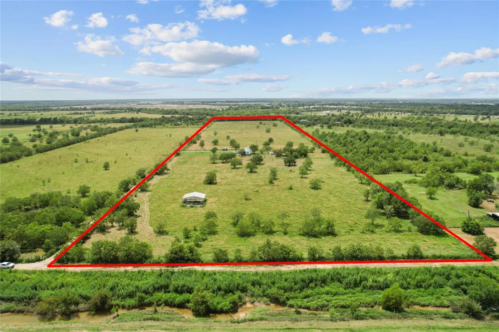 910 County Road 491 Dayton, TX 77535