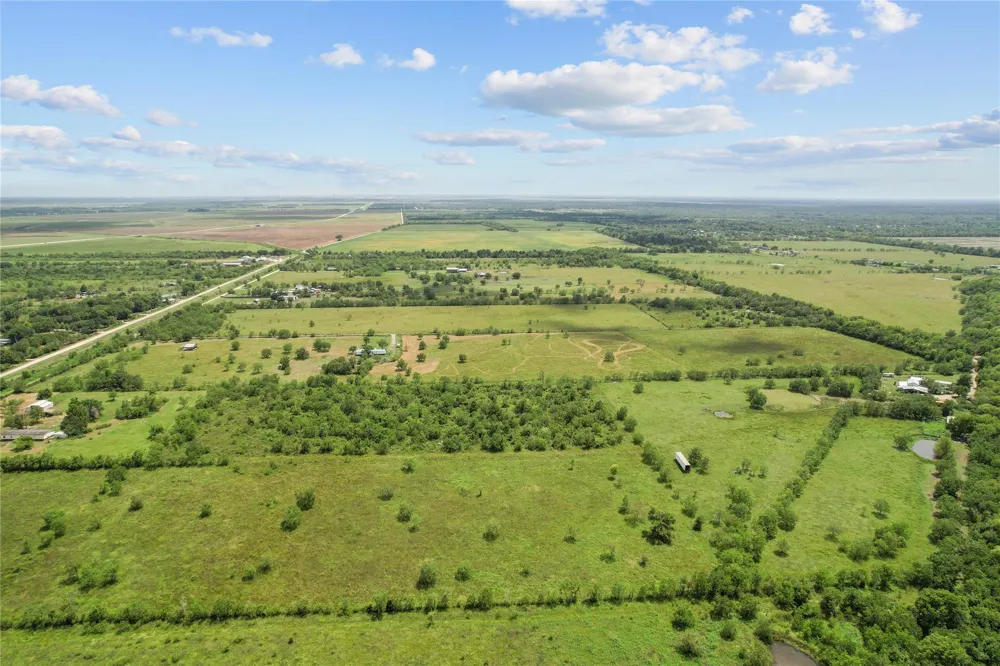 910 County Road 491 Dayton, TX 77535