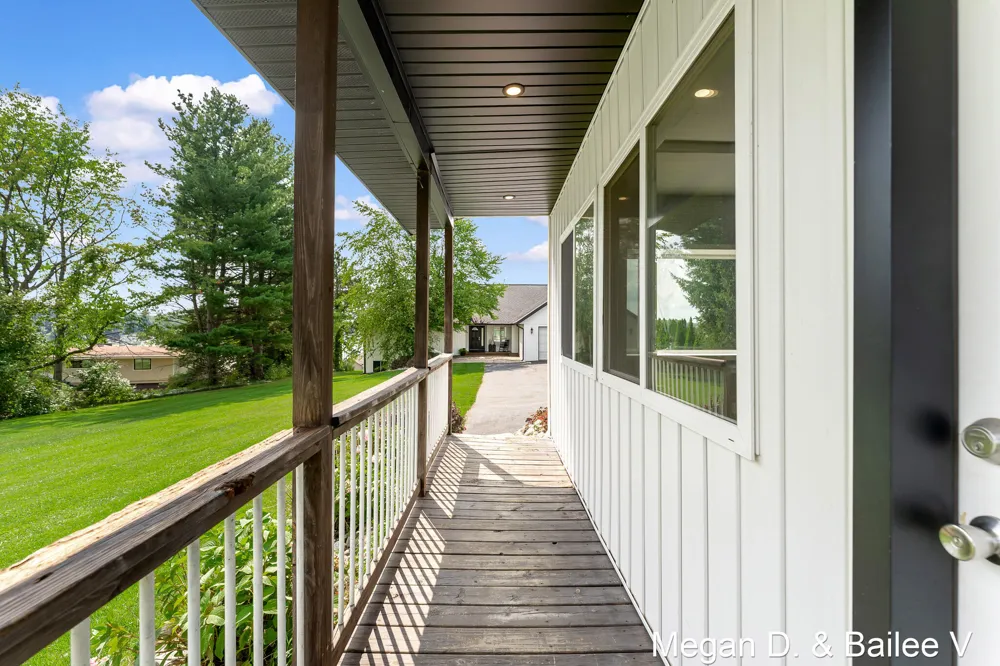 11860 5 Mile Road NE Grattan Township, MI 49331