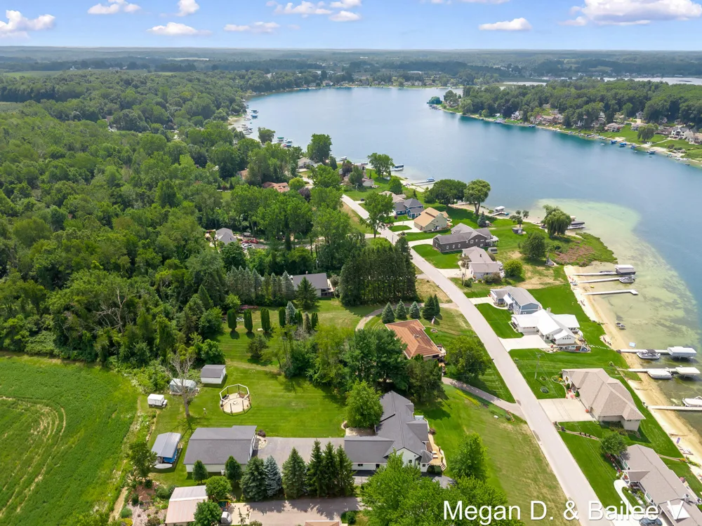 11860 5 Mile Road NE Grattan Township, MI 49331