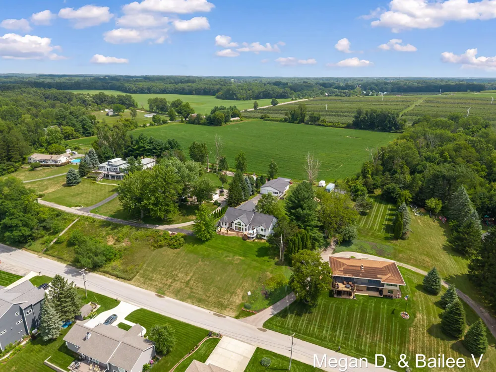 11860 5 Mile Road NE Grattan Township, MI 49331