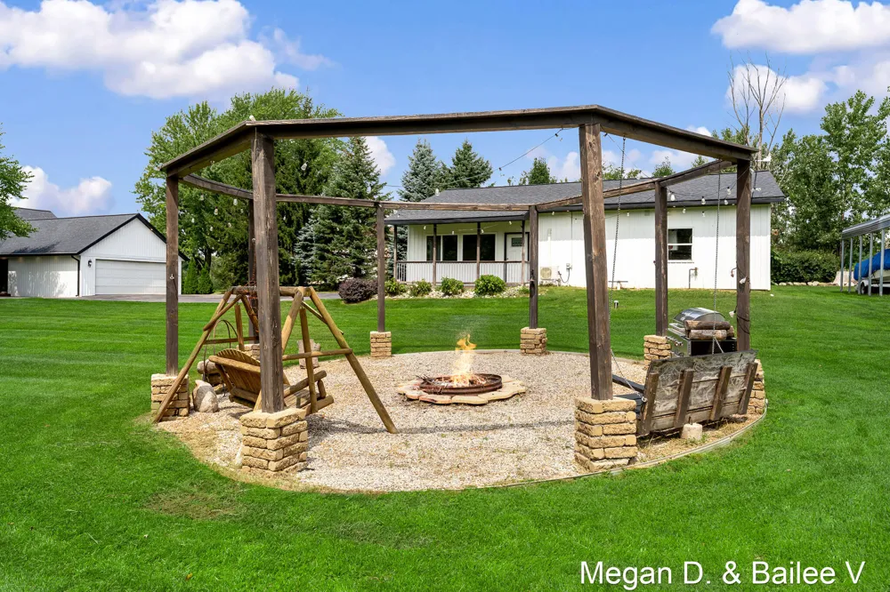 11860 5 Mile Road NE Grattan Township, MI 49331