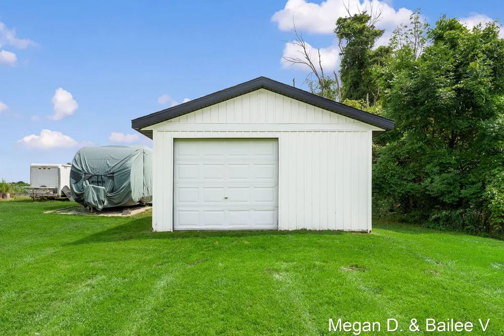 11860 5 Mile Road NE Grattan Township, MI 49331