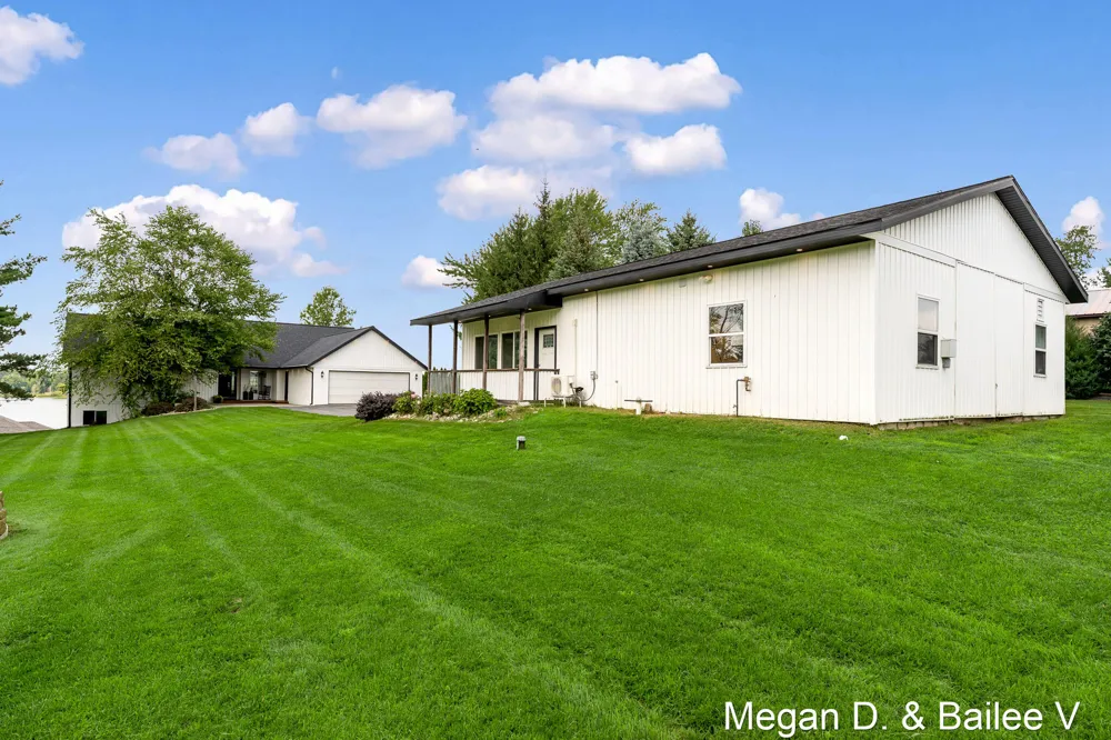 11860 5 Mile Road NE Grattan Township, MI 49331