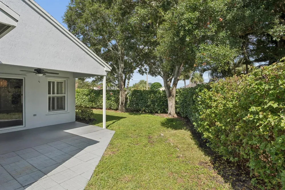 67 Kingfisher Way Boynton Beach, FL 33436