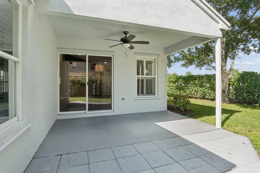 67 Kingfisher Way Boynton Beach, FL 33436