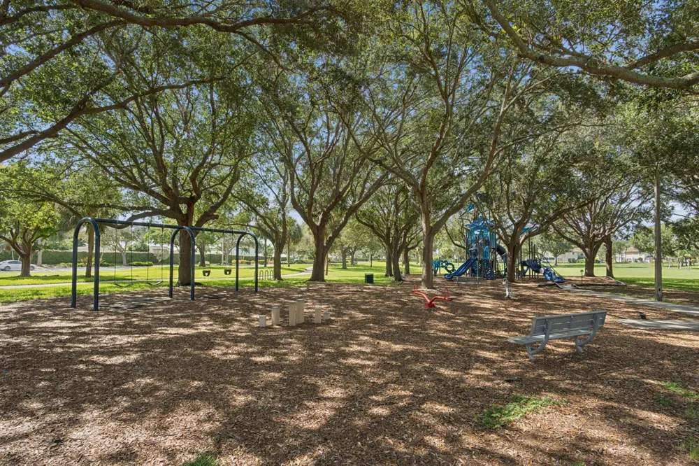 67 Kingfisher Way Boynton Beach, FL 33436
